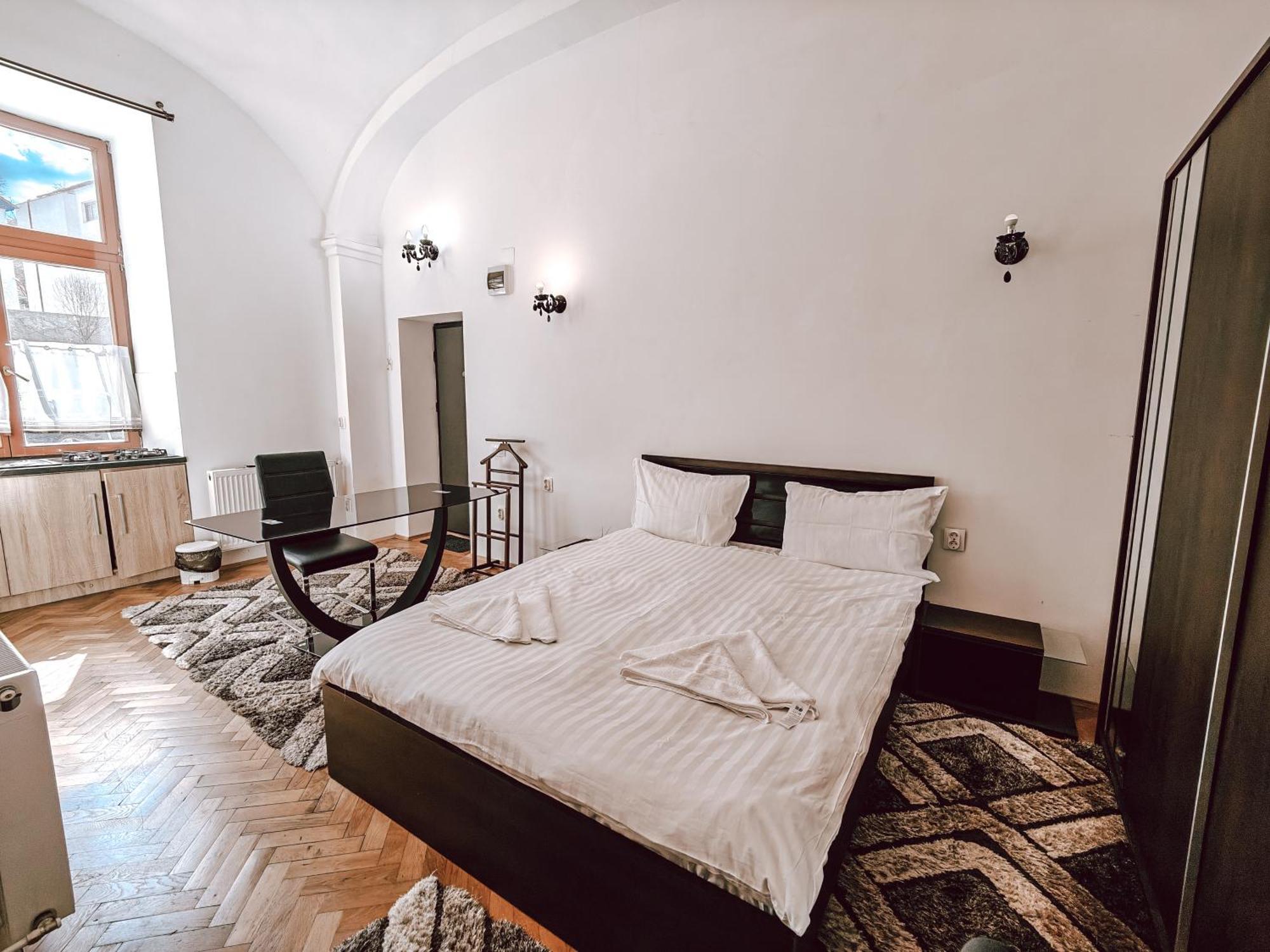 Berindei Studio - City Center - Private Parking Kluż-Napoka Zewnętrze zdjęcie